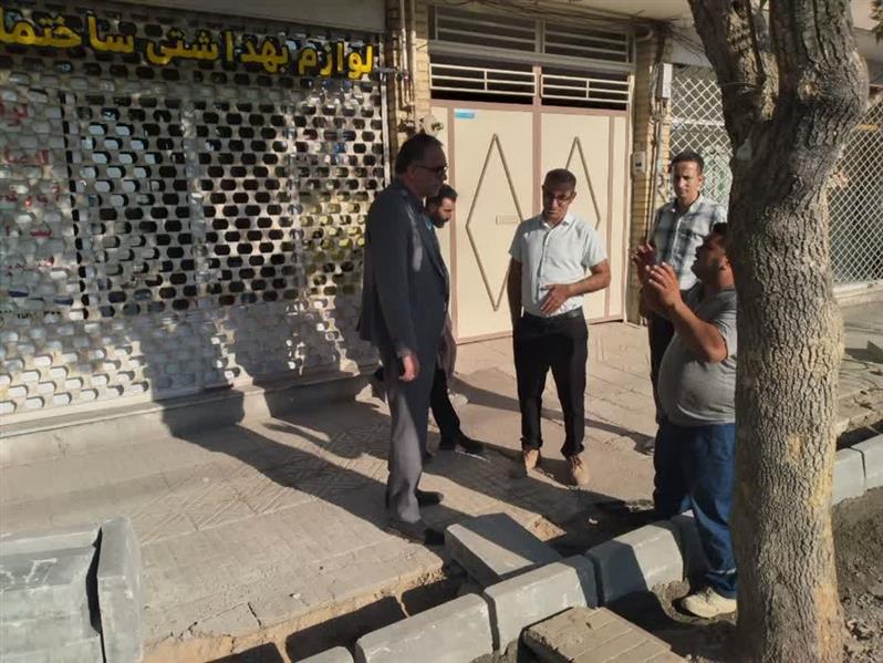 بازدید میدانی شهردار آباده از پروژه های عمرانی در دست اقدام شهرداری آباده